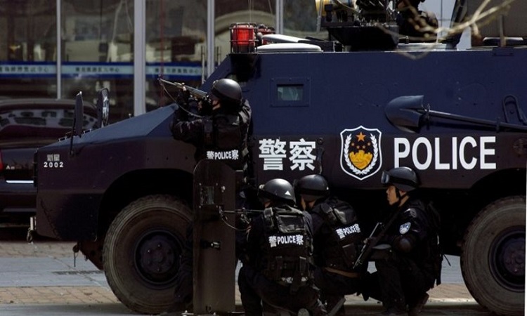 Φρίκη! Οπλισμένος άντρας τραυμάτισε με μαχαίρι 11 παιδάκια σε νηπιαγωγείο στην Κίνα
