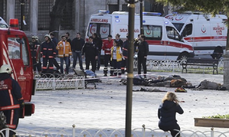 Ερασιτεχνικό VIDEO λίγα λεπτά μετά την επίθεση στην Κωνσταντινούπολη – VIDEO ΜΕ ΣΚΛΗΡΕΣ ΕΙΚΟΝΕΣ