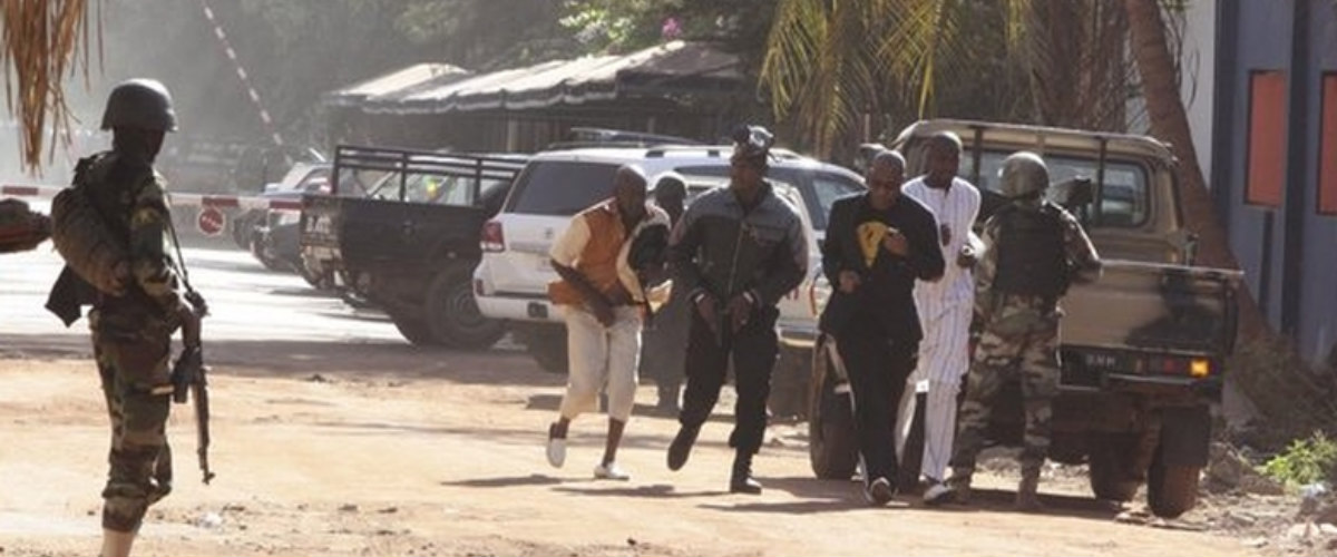 170 όμηροι σε ξενοδοχείο στο Μαλί μετά από επίθεση ένοπλων ισλαμιστών (ΦΩΤΟΓΡΑΦΙΕΣ)