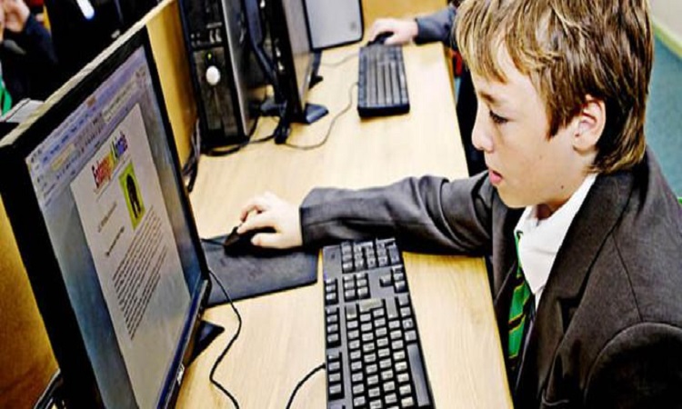 Κώστας Καδής: «Προτεραιότητα μας η πρόσβαση όλων των μαθητών σε νέες τεχνολογίες και διαδίκτυο»