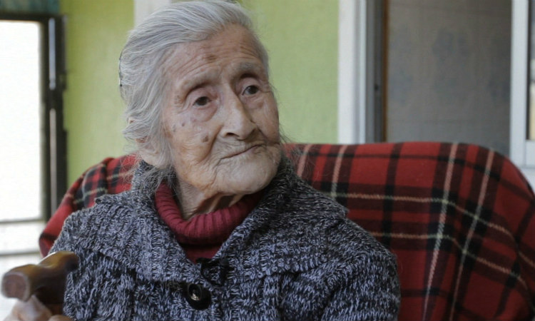 ΑΠΙΣΤΕΥΤΟ! Κουβαλούσε για 60 χρόνια στην κοιλιά της το νεκρό μωρό της