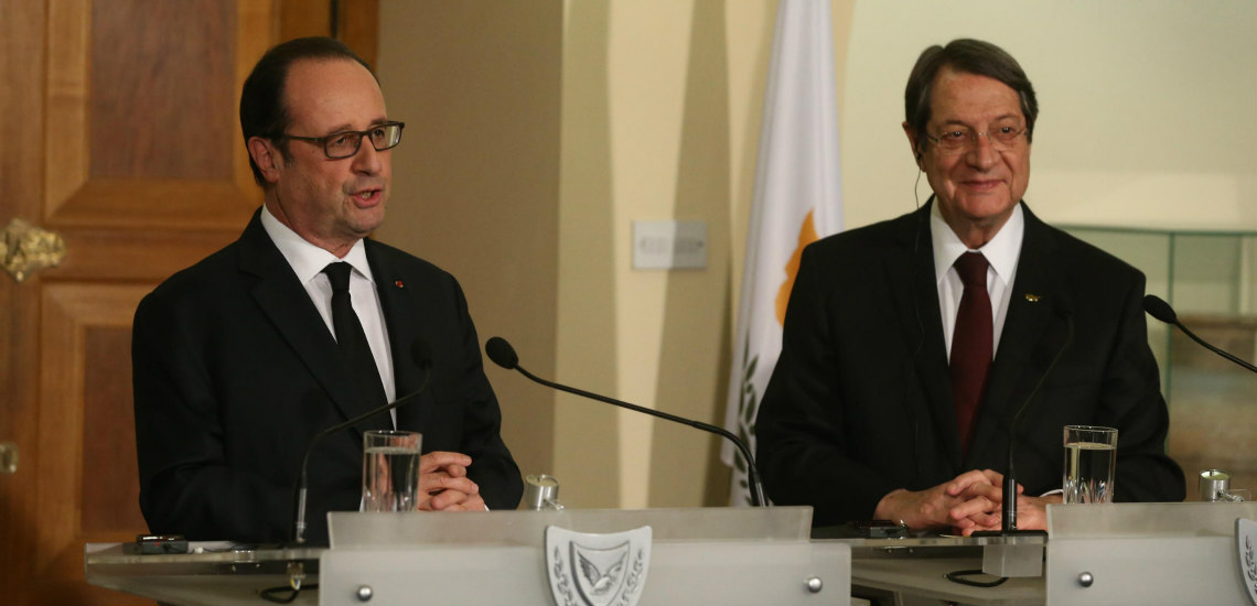 Ολάντ:«Βρίσκομαι στην Κύπρο για στηρίξω τις διαπραγματεύσεις»