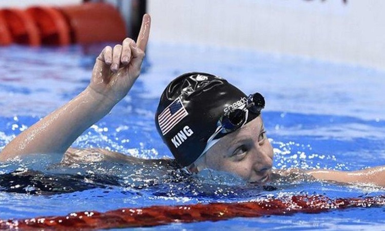 Ολυμπιακοί Αγώνες: «Ξεμάλλιασμα» στις πισίνες του Ρίο για ένα υψωμένο δάχτυλο