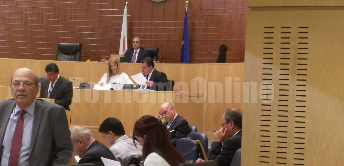 Προβληματισμένος ο Παμπορίδης λίγο πριν από την ψήφιση του ΓεΣΥ – Οι Βουλευτές που τον στήριξαν στις ομιλίες τους - ΦΩΤΟΓΡΑΦΙΕΣ