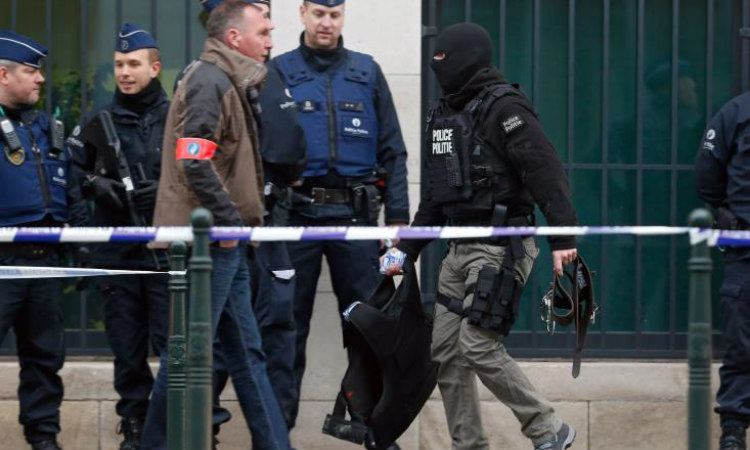 Η Αυστρία παρέδωσε στη Γαλλία δύο υπόπτους για τις επιθέσεις Νοεμβρίου 2015 στο Παρίσι