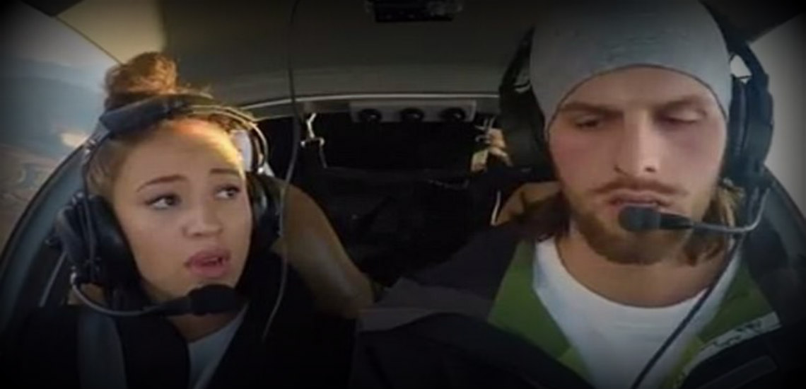 Η πρόταση γάμου πιλότου αεροπλάνου που έγινε ήδη viral - Τρομοκρατιμένη η σύντροφος του, έβαλε τα κλάματα– VIDEO