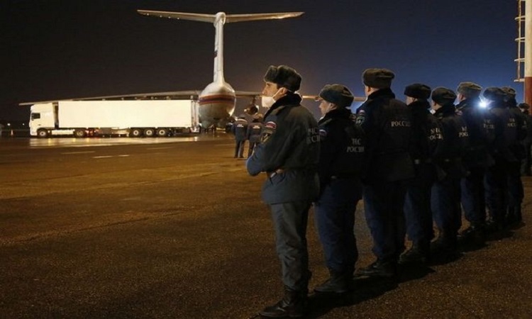 Στη Ρωσία το πρώτο αεροσκάφος με σορούς θυμάτων του αεροπορικού δυστυχήματος