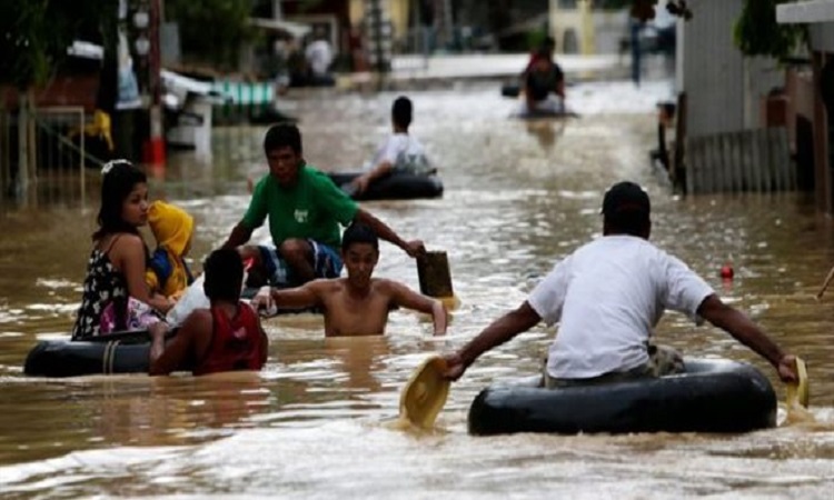 Φιλιππίνες: 70 χωριά είναι κάτω από το νερό λόγω του τυφώνα Κοπού