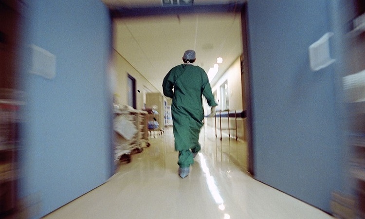 Τραγικο:47χρονος ξεψύχησε αβοήθητος σε τουαλέτα νοσοκομείου! Τι απαντά η διοίκηση