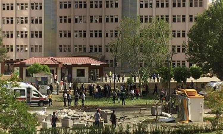ΤΟΥΡΚΙΑ: Ένας νεκρός από έκρηξη βόμβας κοντά σε αστυνομικό τμήμα