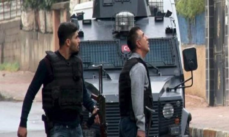 Ο τουρκικός στρατός συνέλαβε 23 άτομα, φερόμενα ως μέλη του ΙΚ