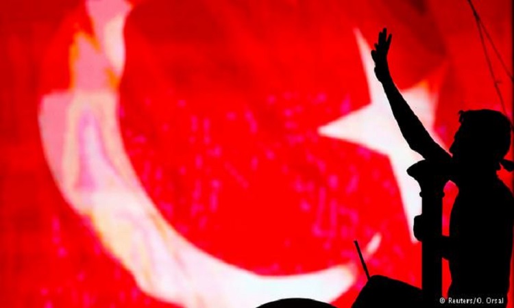 Αντιπρόεδρος του κόμματος Ερντογάν: Το 90% των Τούρκων είναι υπέρ της θανατικής ποινής