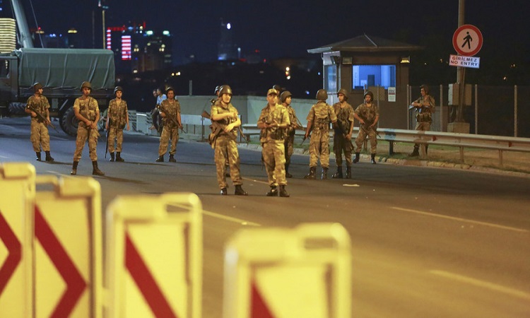 Ο στρατός ετοιμάζει νέο σύνταγμα στην Τουρκία -Νέα ανακοίνωση