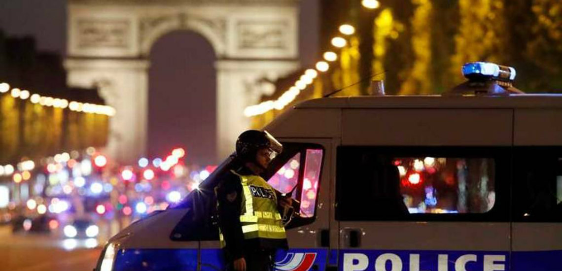 Τρόμος στο Παρίσι: Μέλος του ISIS άνοιξε πυρ κατά αστυνομικών - Δυο νεκροί - Video την στιγμή της επίθεσης