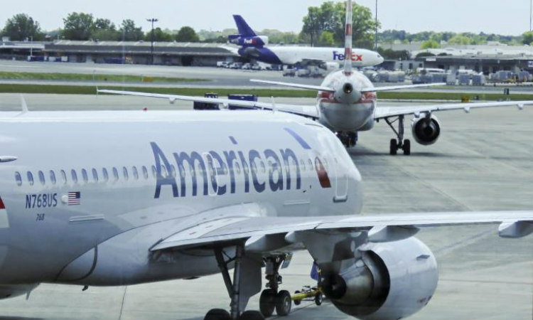 ΗΠΑ: Δεκάδες χιλιάδες επιβάτες χάνουν τις πτήσεις τους λόγω των αυστηρών ελέγχων