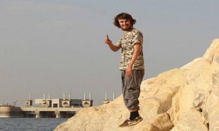 Independent: Ο Τζιχάντι Τζακ είναι ο πρώτος ο 20χρονος Άγγλος του ISIS