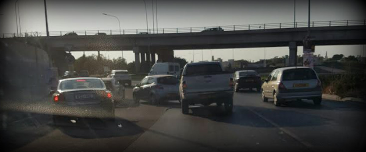 ΛΑΤΣΙΑ: Ατύχημα σε κυκλικό κόμβο – Τεράστια ταλαιπωρία των οδηγών -ΦΩΤΟΓΡΑΦΙΑ