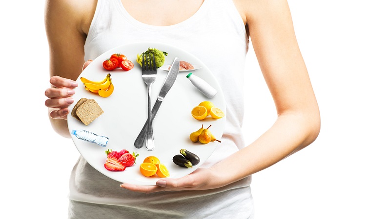 Αδυνάτισμα: Ενημερωθείτε για το ποιες ώρες επιτρέπεται να φάτε για να χάσετε βάρος
