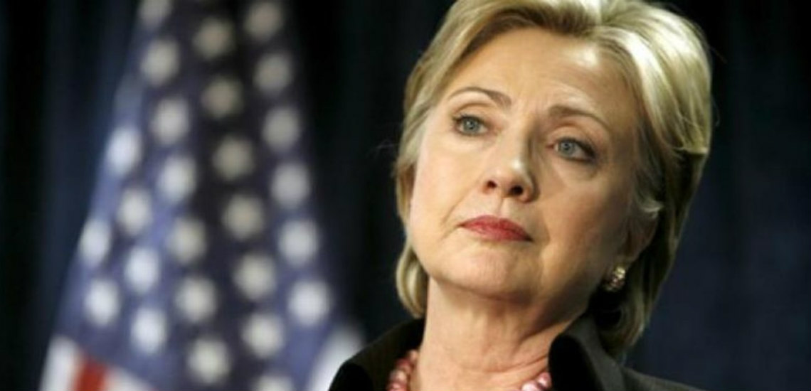 Η Χίλαρι Κλίντον κατηγορεί τον διευθυντή του FBI για την ήττα της