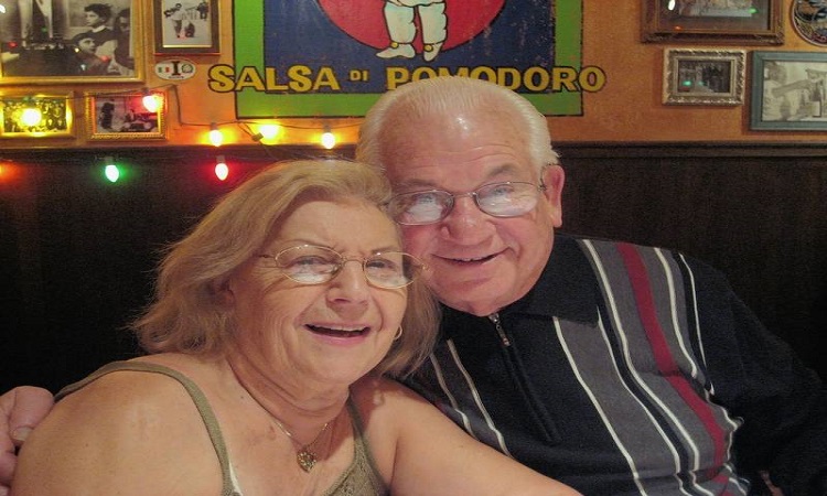 Μια ιστορία πραγματικής αγάπης: Εζησαν μαζί 69 χρόνια, πέθαναν μόλις τους χώρισαν