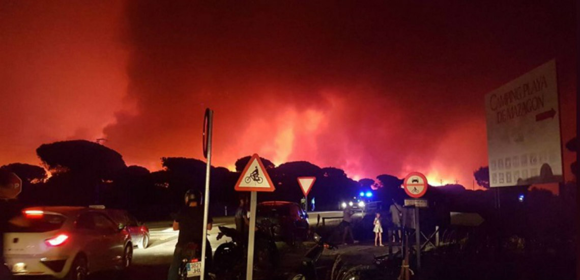Μεγάλες πυρκαγιές στην Ισπανία: Εκατοντάδες άνθρωποι εγκαταλείπουν σπίτια και ξενοδοχεία - VIDEO & ΦΩΤΟ