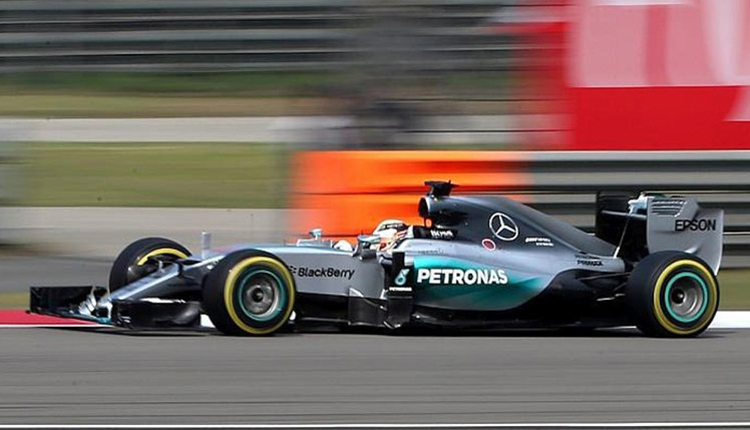 Formula 1: Πήρε την pole position ο Χάμιλτον