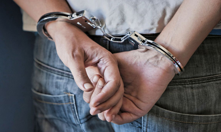 Τέθηκε υπό κράτηση ο 23χρονος υπάλληλος βενζινάδικου που άδειαζε τις πιστωτικές για να παίζει στοιχήματα
