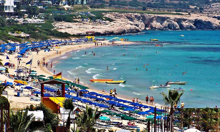Αυξημένες οι αφίξεις τουριστών στην Κύπρο
