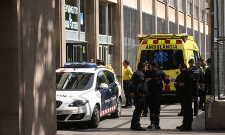Σοκαρισμένη η Βαρκελώνη: 13χρονος μαθητής σκότωσε τον δάσκαλο επειδή του έκανε παρατήρηση (ΦΩΤΟ)