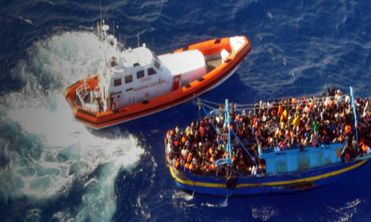 Κινητοποιείται με καθυστέρηση η ΕΕ για την αντιμετώπιση του προσφυγικού