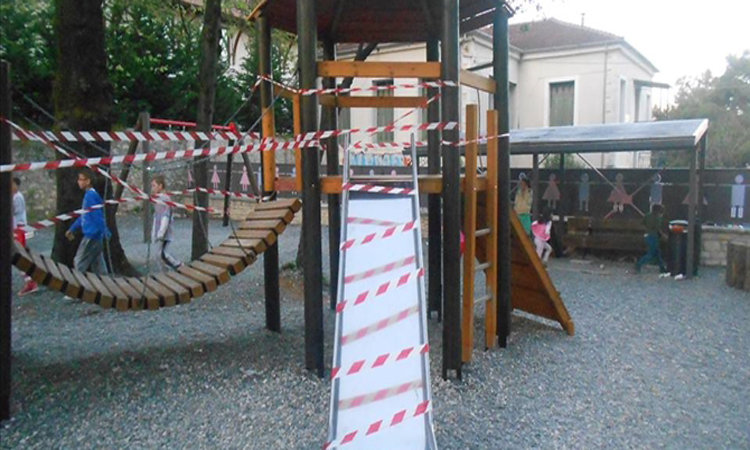 Σοκ: 5χρονο αγοράκι ακρωτηριάστηκε σε παιδική χαρά στα Ιωάννινα