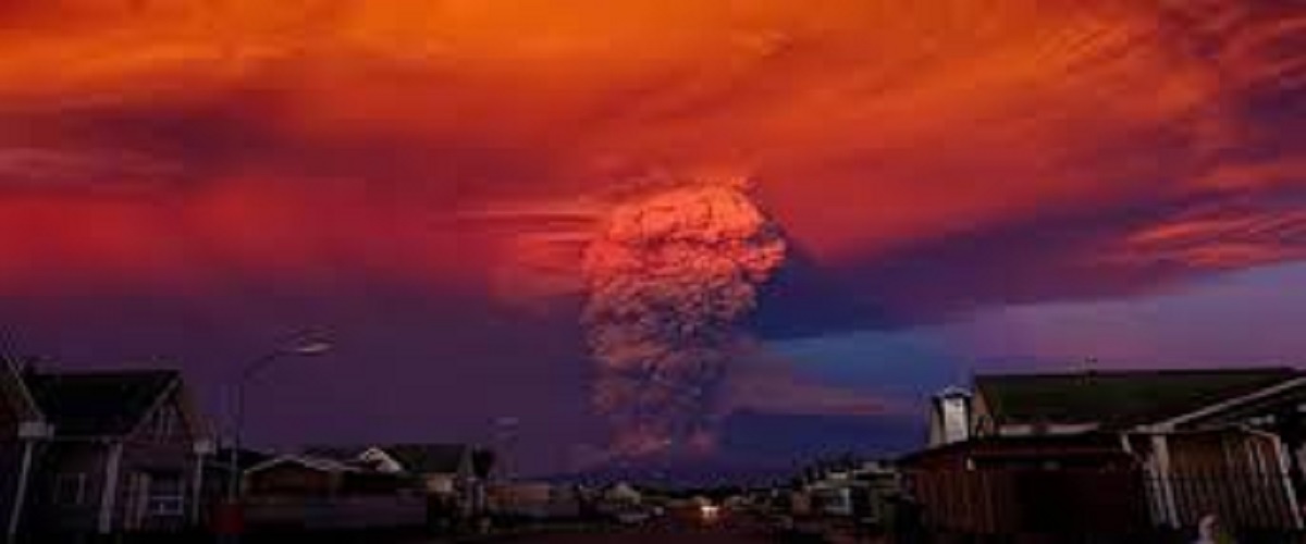 Κόκκινος συναγερμός στη Χιλή- «Ξύπνησε» το ηφαίστειο Καλμπούκο μετά από 43 χρόνια!