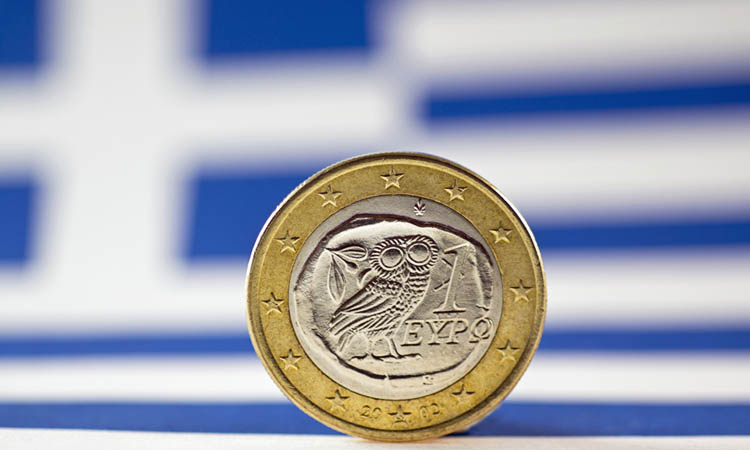 «Καυτό» δημοσίευμα από Bloomberg: Η Ελλάδα μπορεί να χρεοκοπήσει χωρίς να βγει από το ευρώ
