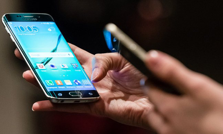 Στις 17 Απριλίου κυκλοφορούν τα νέα Samsung Galaxy S6 και Galaxy S6 edge