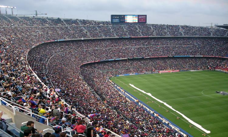 Αντιδρούν οι οπαδοί της Ρεάλ Μαδρίτης για την τιμή του εισιτηρίου στο «Καμπ Νου»