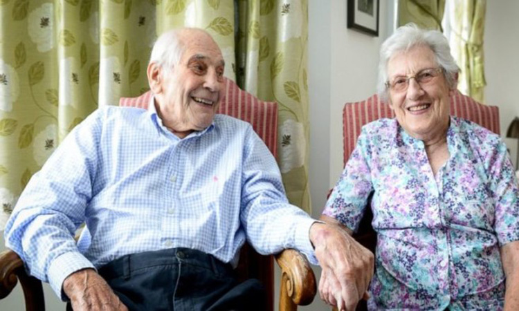 Γάμος… ρεκόρ: Νεόνυμφοι ηλικίας 103 και 91 ετών!