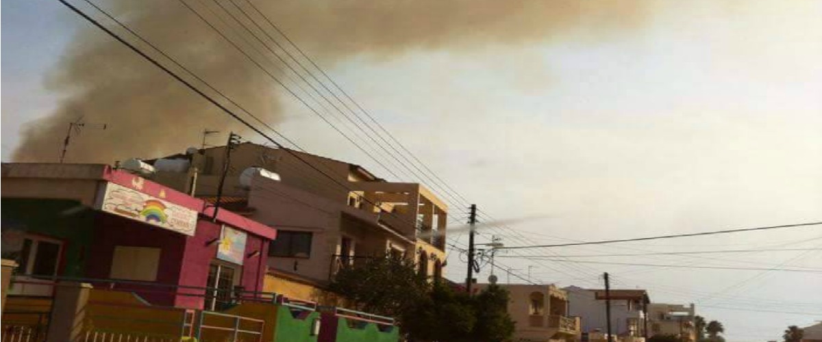 Κινδυνεύουν σπίτια από τη μεγάλη φωτιά στη Λάρνακα! Ισχυρές δυνάμεις της πυροσβεστικής δίνουν μάχη με τις φλόγες
