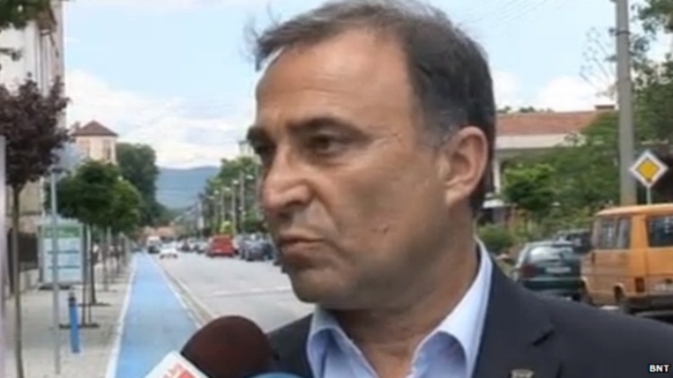 Πάμε καλά; Διαβάστε τι έκανε δήμαρχος στη Βουλγαρία για να ξορκίσει την κακοδαιμονία από τα πολλά δυστυχήματα!
