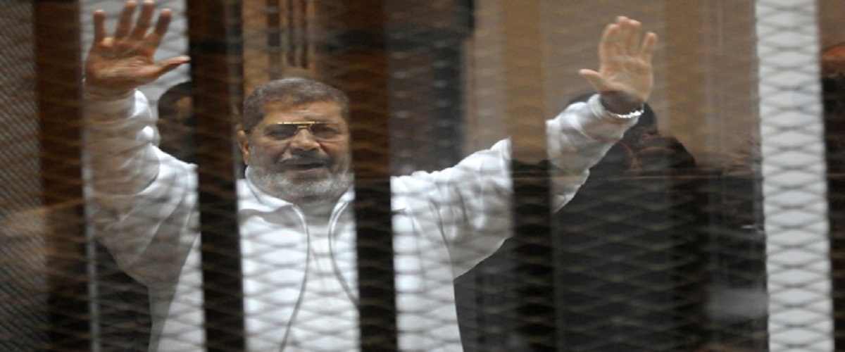 Σε θάνατο καταδικάστηκε ο πρώην ισλαμιστής πρόεδρος της Αιγύπτου Μοχάμεντ Μόρσι