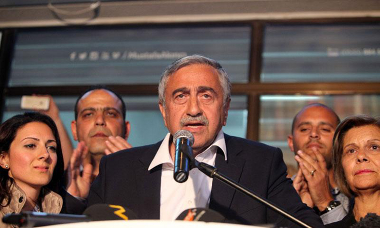 Πολυμερή συνάντηση για το Κυπριακό θέτει ως στόχο ο Ακιντζί