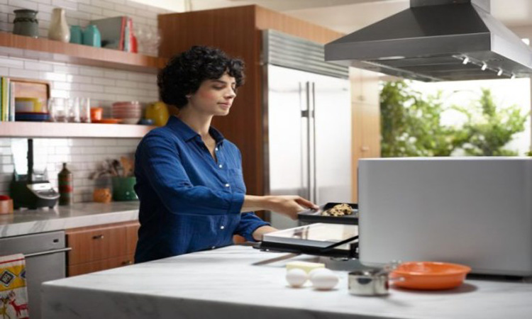 Ενισχύστε την κουζίνα σας με αυτό τον έξυπνο φούρνο - Aναγνωρίζει το φαγητό όταν ψηθεί