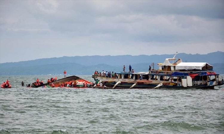 Φιλιππίνες: Στους 38 οι νεκροί, 15 αγνοούμενοι από το ναυάγιο πλοίου