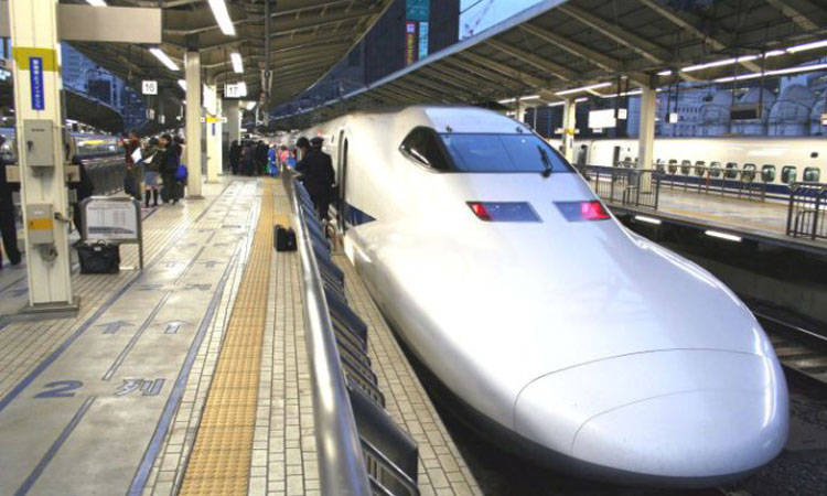 Τον είδαν να αυτοπυρπολείται και «έμειναν» με την καρδία τους - Πανικός σε σταθμό τρένου στο Τόκιο