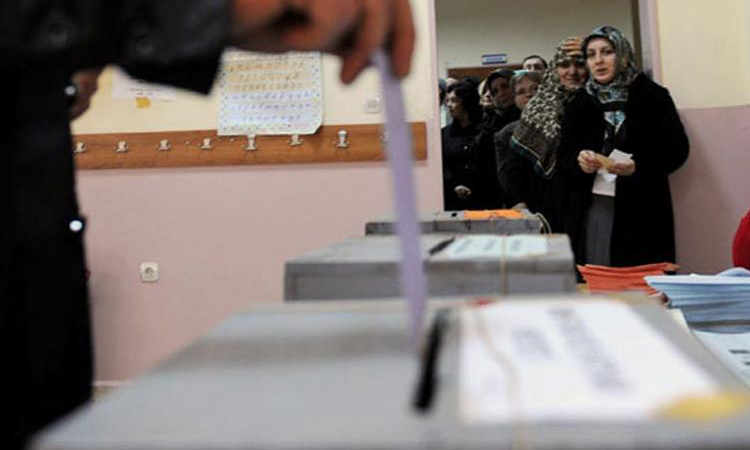 Τουρκία: Το ΑΚΡ στην Τουρκία συζητά τα αποτελέσματα των εκλογών και τα σενάρια συνεργασίας
