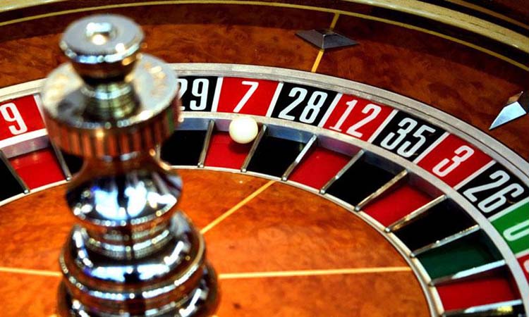 Συγκεκριμένη τροποποίηση από Υπουργείο αναμένει η Βουλή για το καζίνο