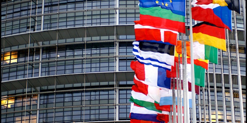 Σκληρή διαπραγμάτευση στις Βρυξέλλες στο «πιο κρίσιμο 48ωρο της Ελλάδος»