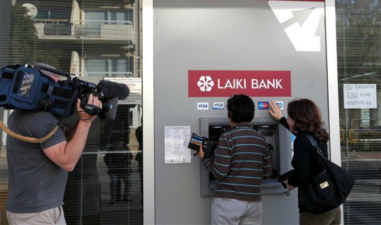 Bank of America: Πιθανό ένα σενάριο Κύπρου στην Ελλάδα με «κλειστές» τράπεζες