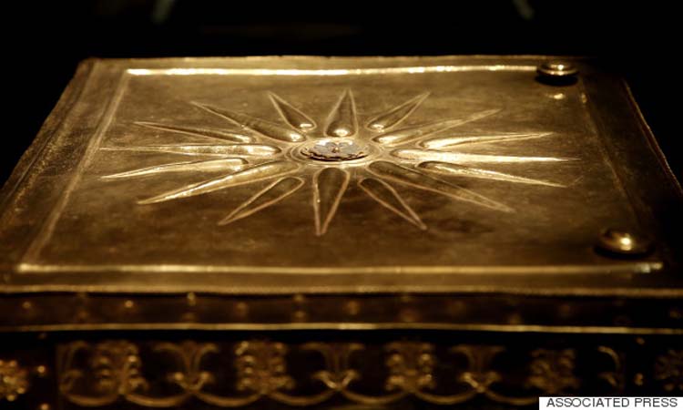 Το αίνιγμα των οστών του Φιλίππου του Β': Σε ποιον τάφο βρίσκεται;