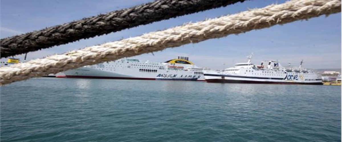Πάτρα: Σύγκρουση πλοίων, δεν υπάρχουν τραυματίες