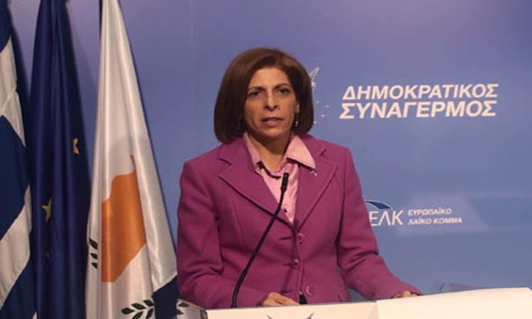 Η Στέλλα Κυριακίδου απαντά στους βουλευτές του κόμματός της: «Όχι στις σεξιστικές συμπεριφορές»